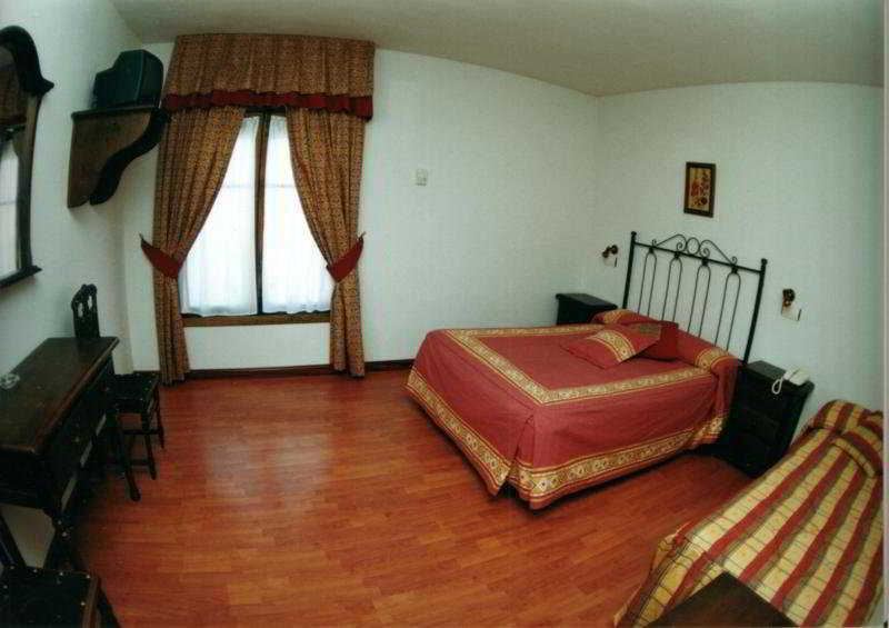 La Cerca Hotel Chinchon Room photo